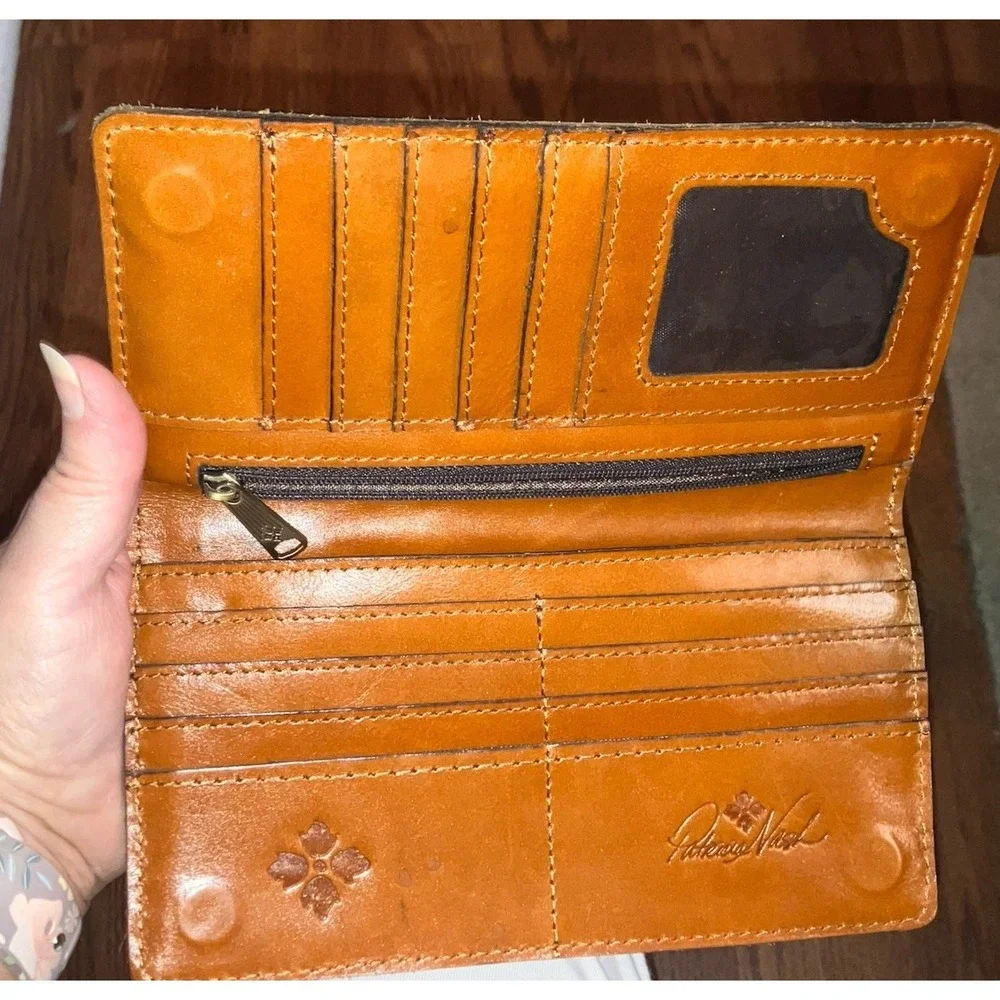 Patrica Nash Valentia Wallet Magnet Snap Smooth Tan‎ Leather $119 2 Piece